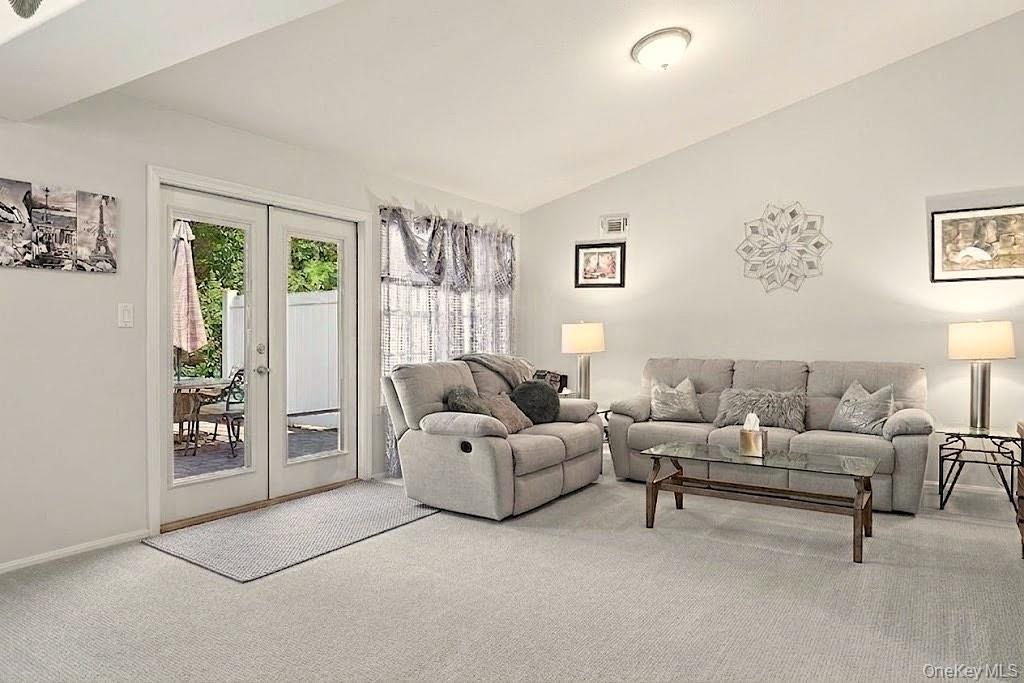15 Glen Drive Property Photo 8
