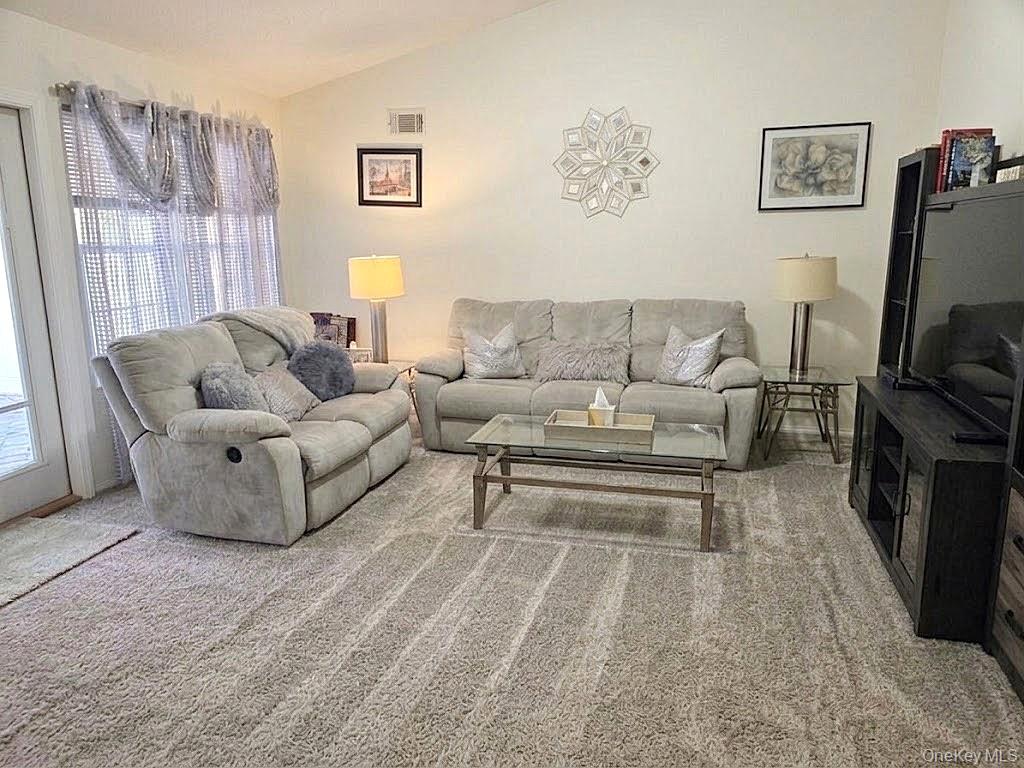15 Glen Drive Property Photo 9