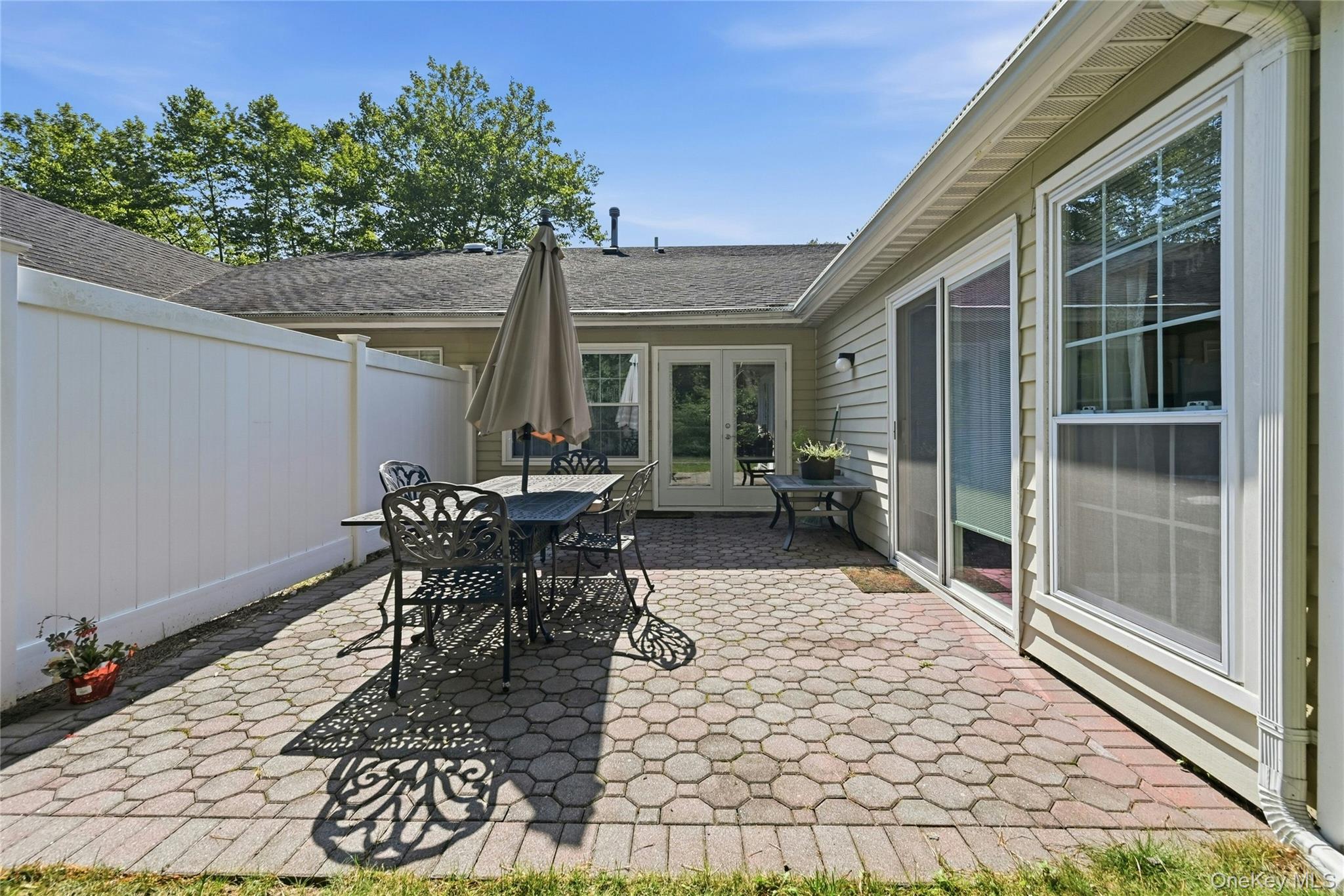 15 Glen Drive Property Photo 24