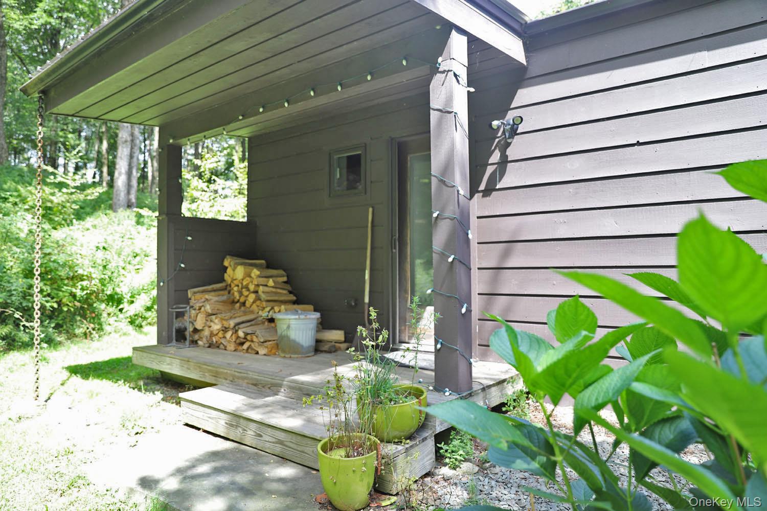 4011 Klondike Road Property Photo 7