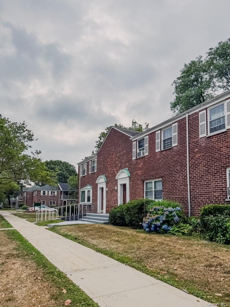 233-14 131st Avenue #lower Property Photo 12