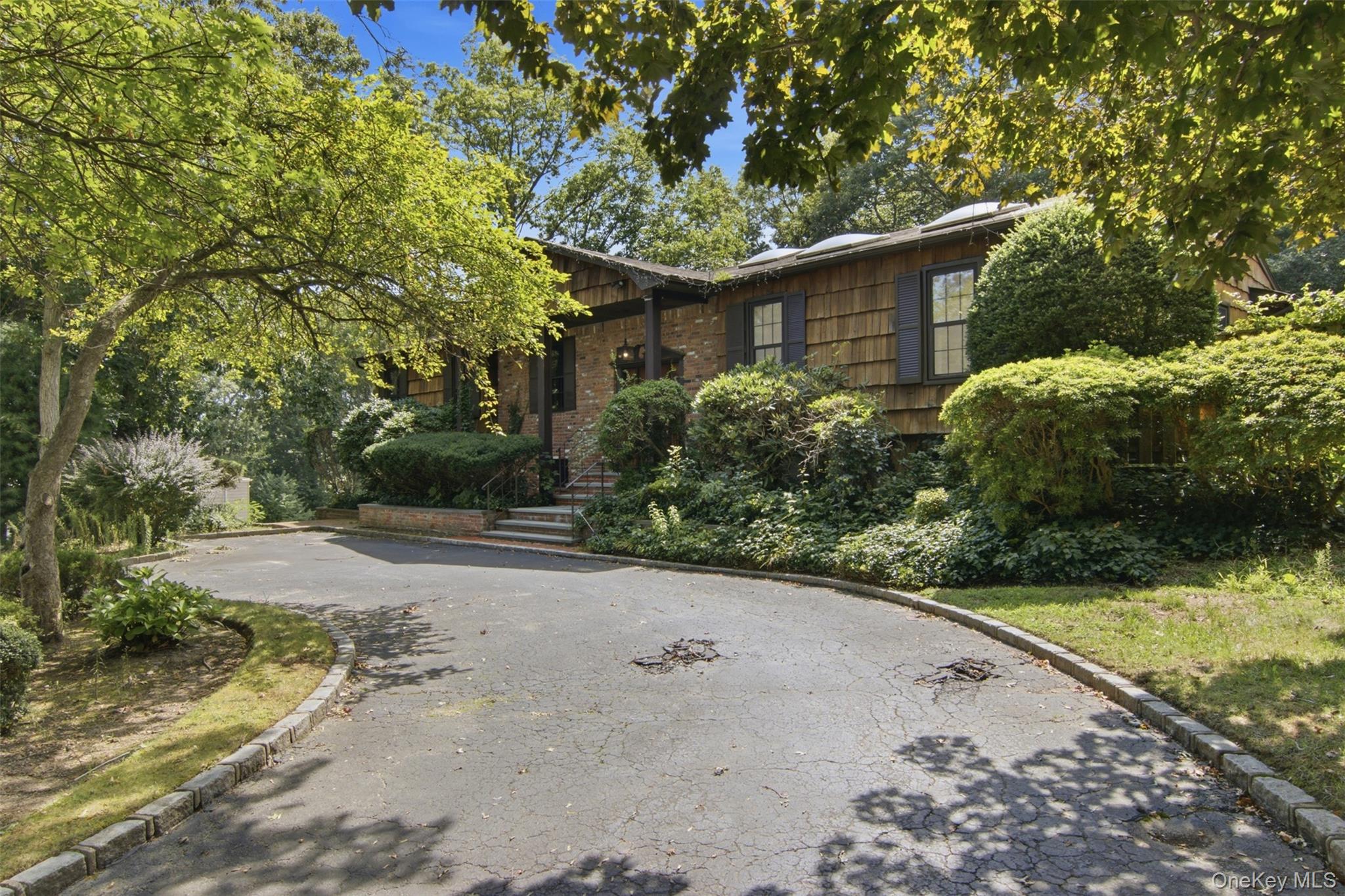 2 Cascade Court Property Photo 1