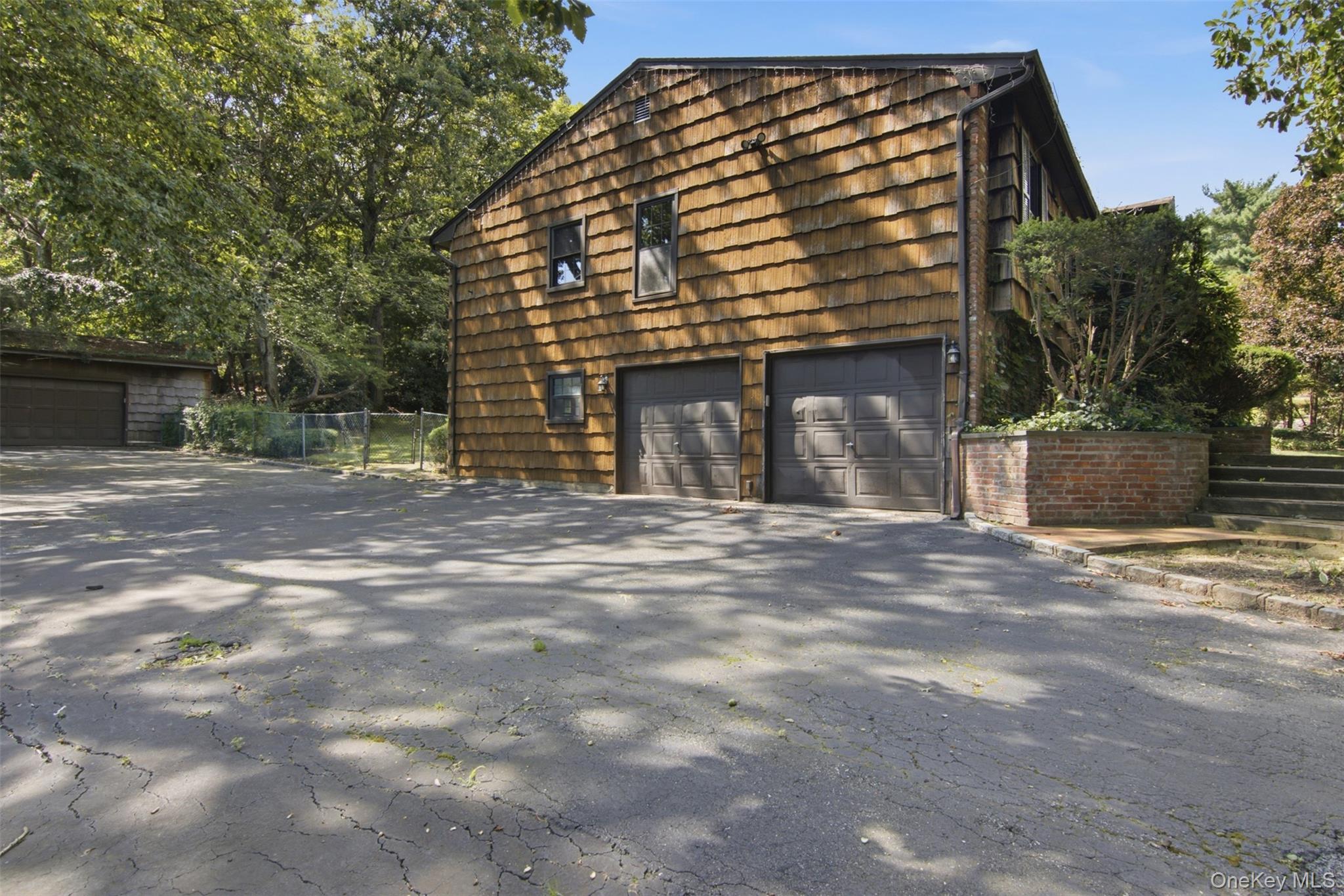 2 Cascade Court Property Photo 4