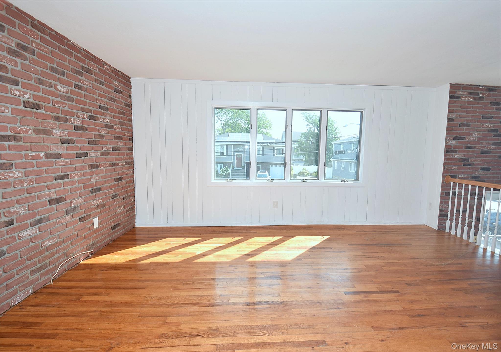 855 Surf Street Property Photo 5