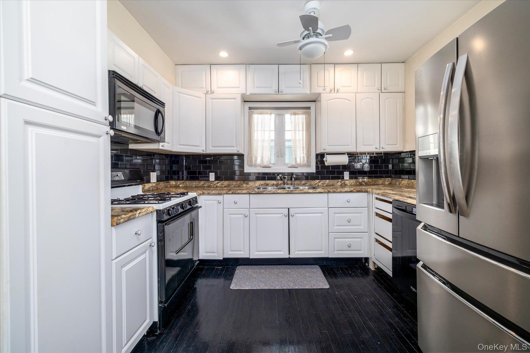 23 Arizona Avenue Property Photo 5