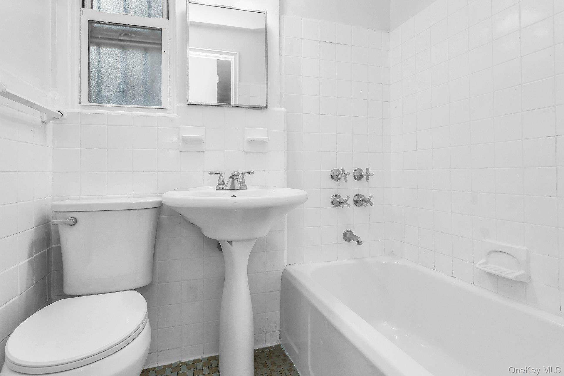 2600 Henry Hudson Parkway 1d Property Photo 13