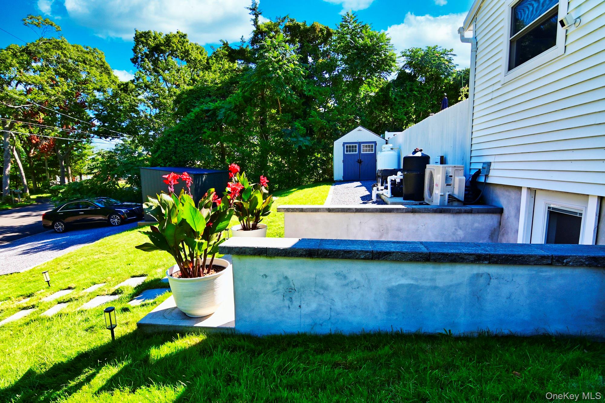 14 Kathy Street Property Photo 45