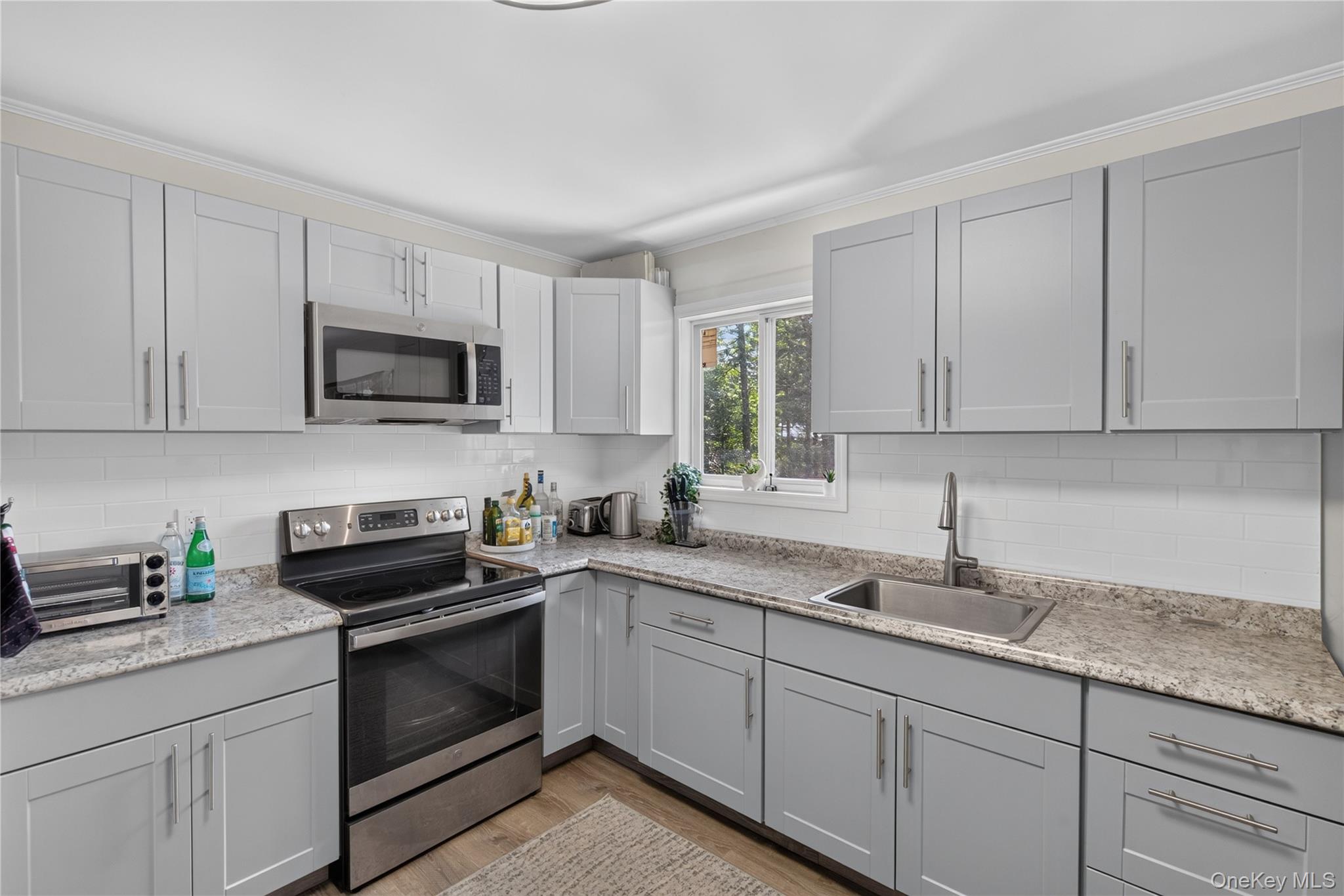 108 Maplewood Avenue Property Photo 3