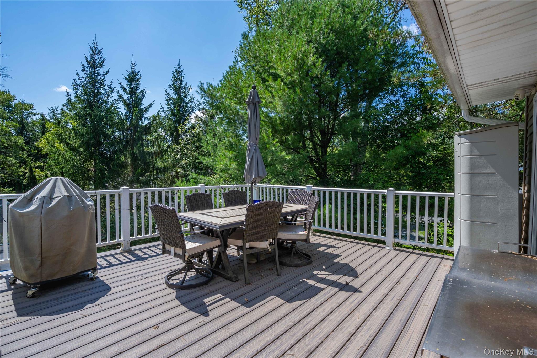 108 Maplewood Avenue Property Photo 33