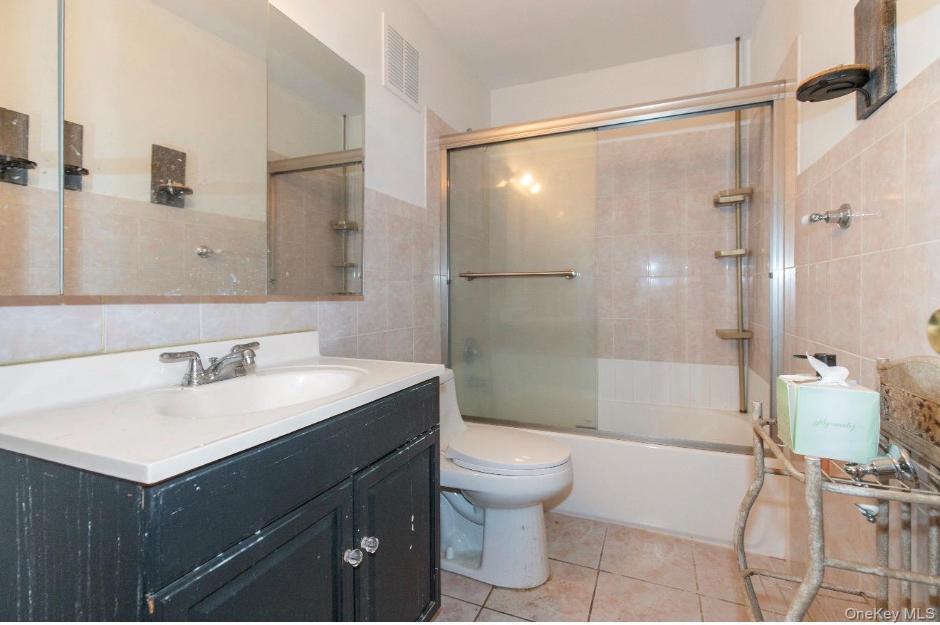 144-44 27th Avenue Property Photo 8