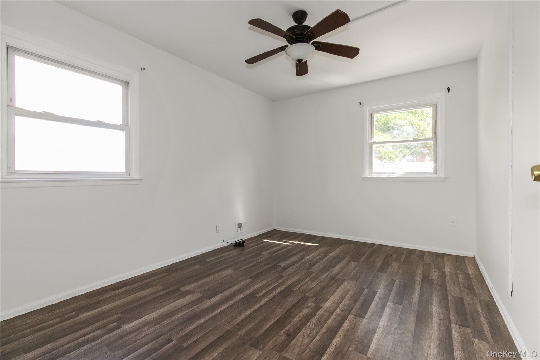 144-44 27th Avenue Property Photo 12