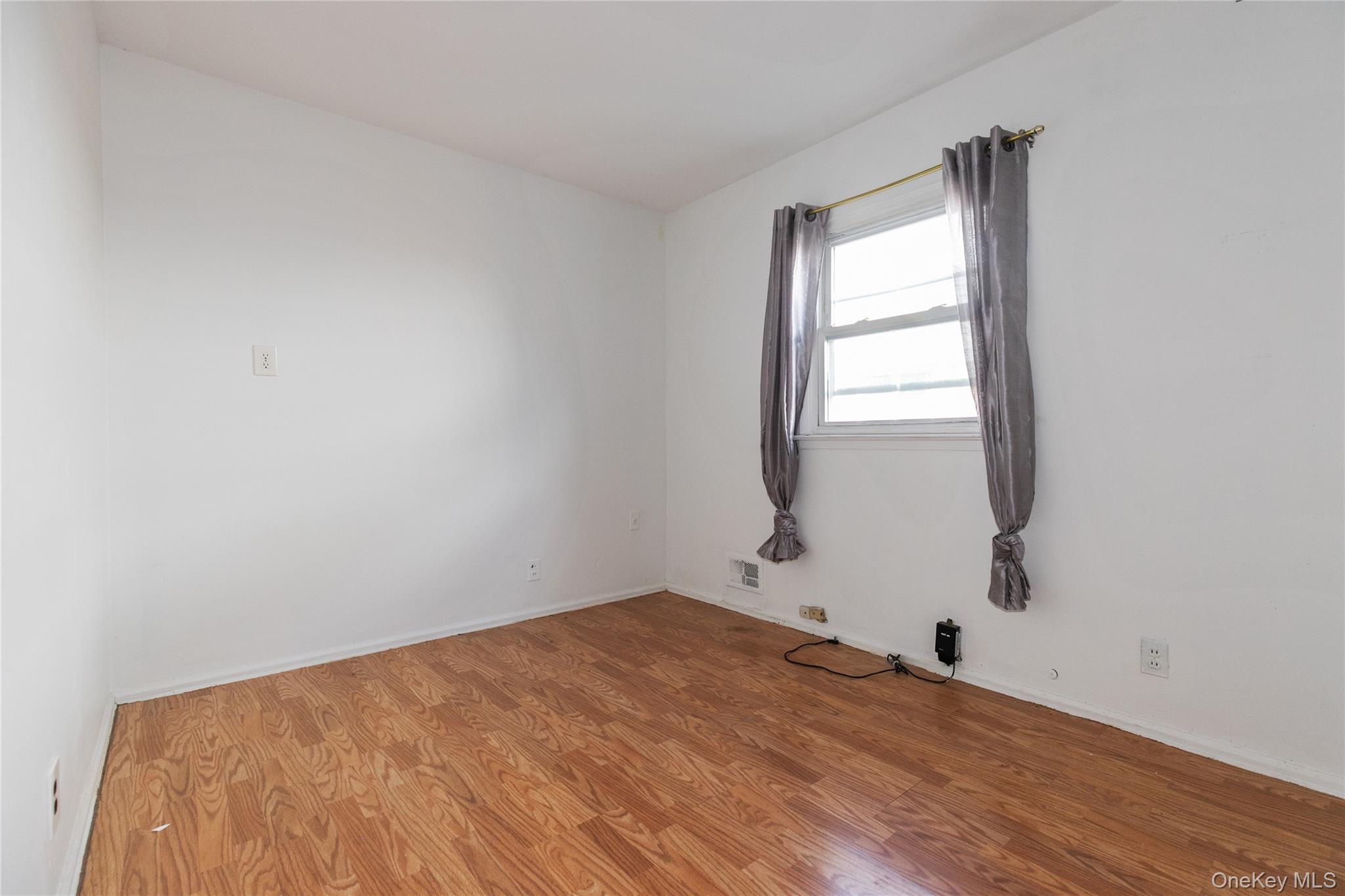 144-44 27th Avenue Property Photo 13