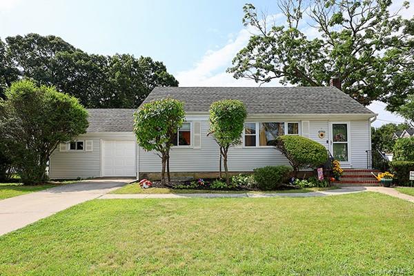 384 Michigan Avenue Property Photo 1