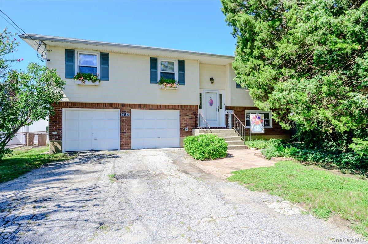 784 Newbridge Road Property Photo 1