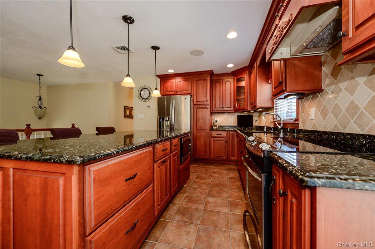 784 Newbridge Road Property Photo 3