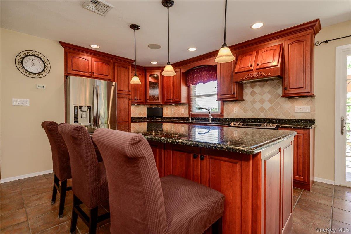 784 Newbridge Road Property Photo 4