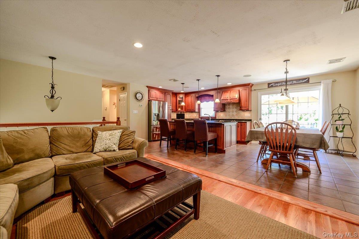 784 Newbridge Road Property Photo 6