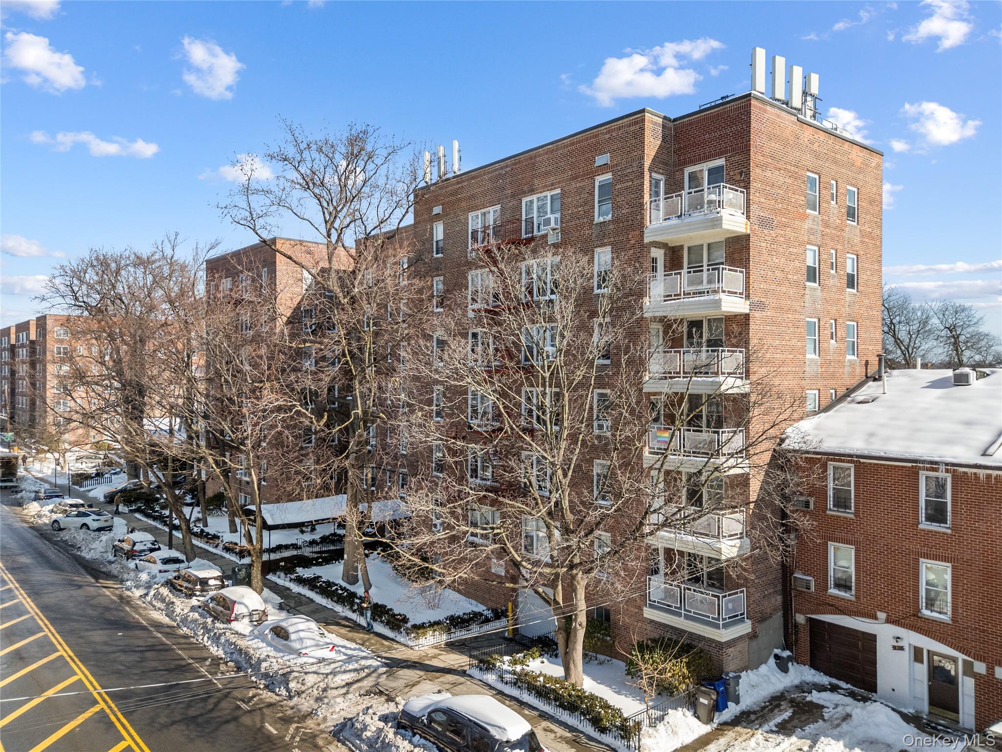 6200 Riverdale Avenue 7j Property Photo 5