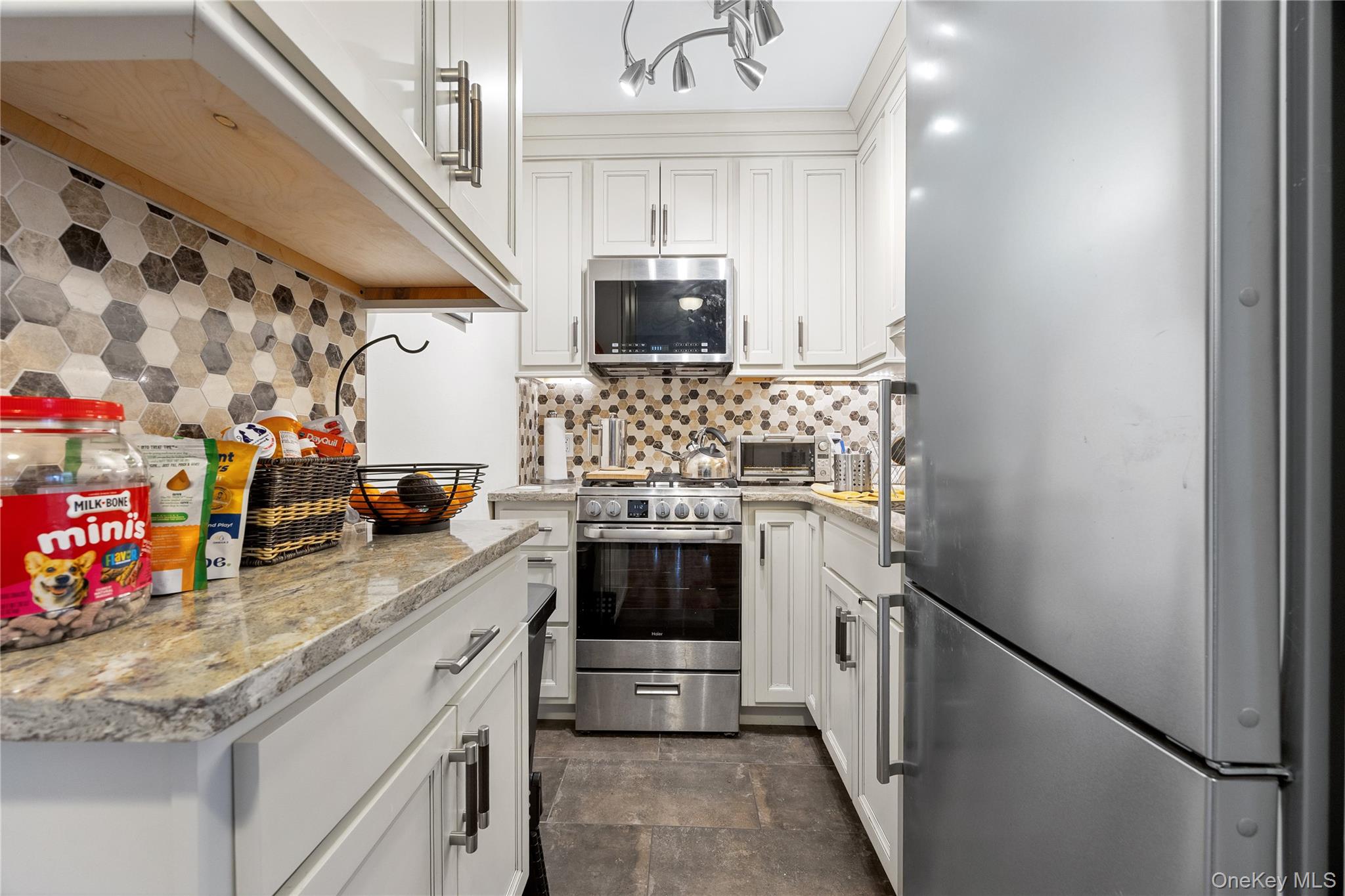 6200 Riverdale Avenue 7j Property Photo 11