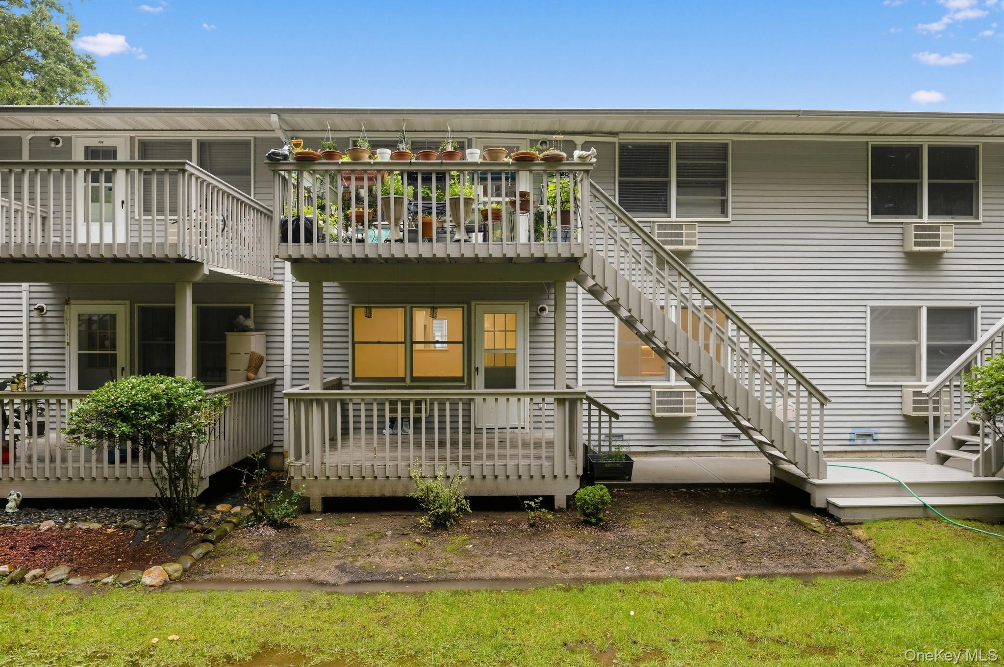 292 Hubert Humphrey Drive Property Photo 3