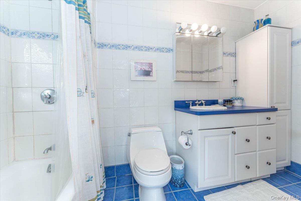 616 Woodmere Boulevard Property Photo 18
