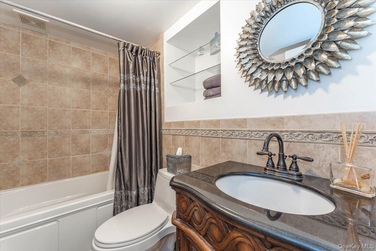 616 Woodmere Boulevard Property Photo 24