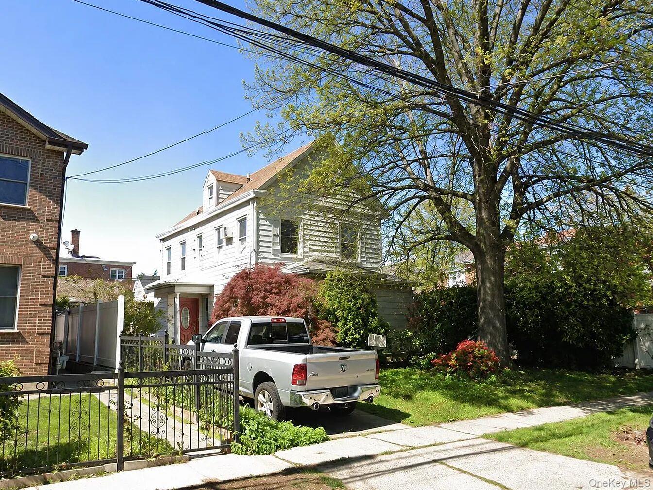 147-33 Hawthorne Avenue Property Photo 1