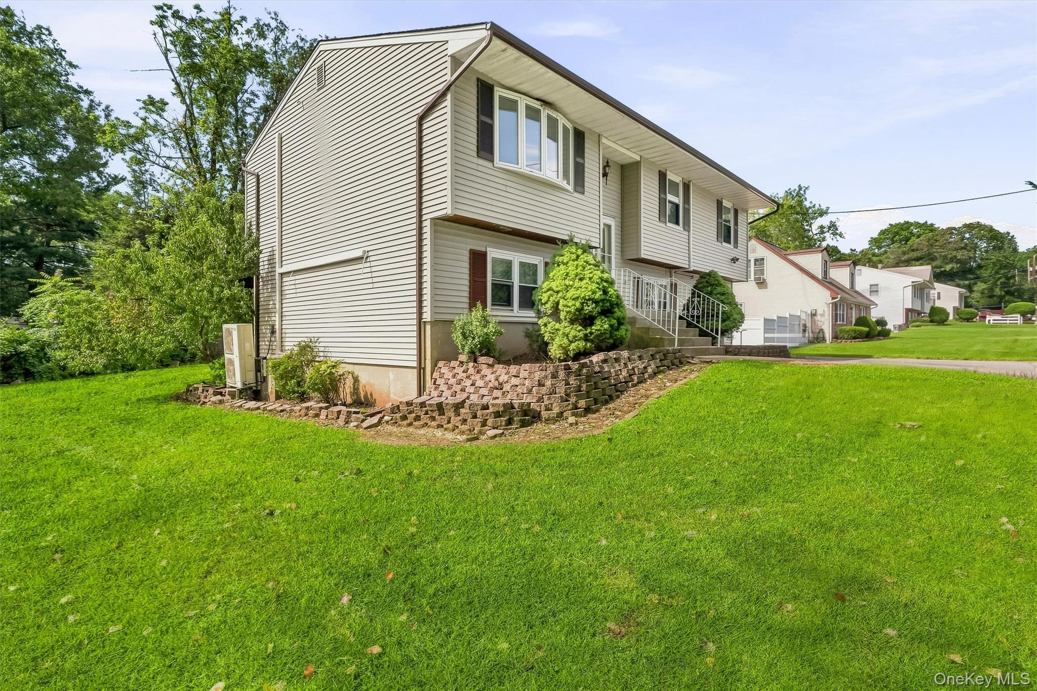 2 Maple Avenue Property Photo 2