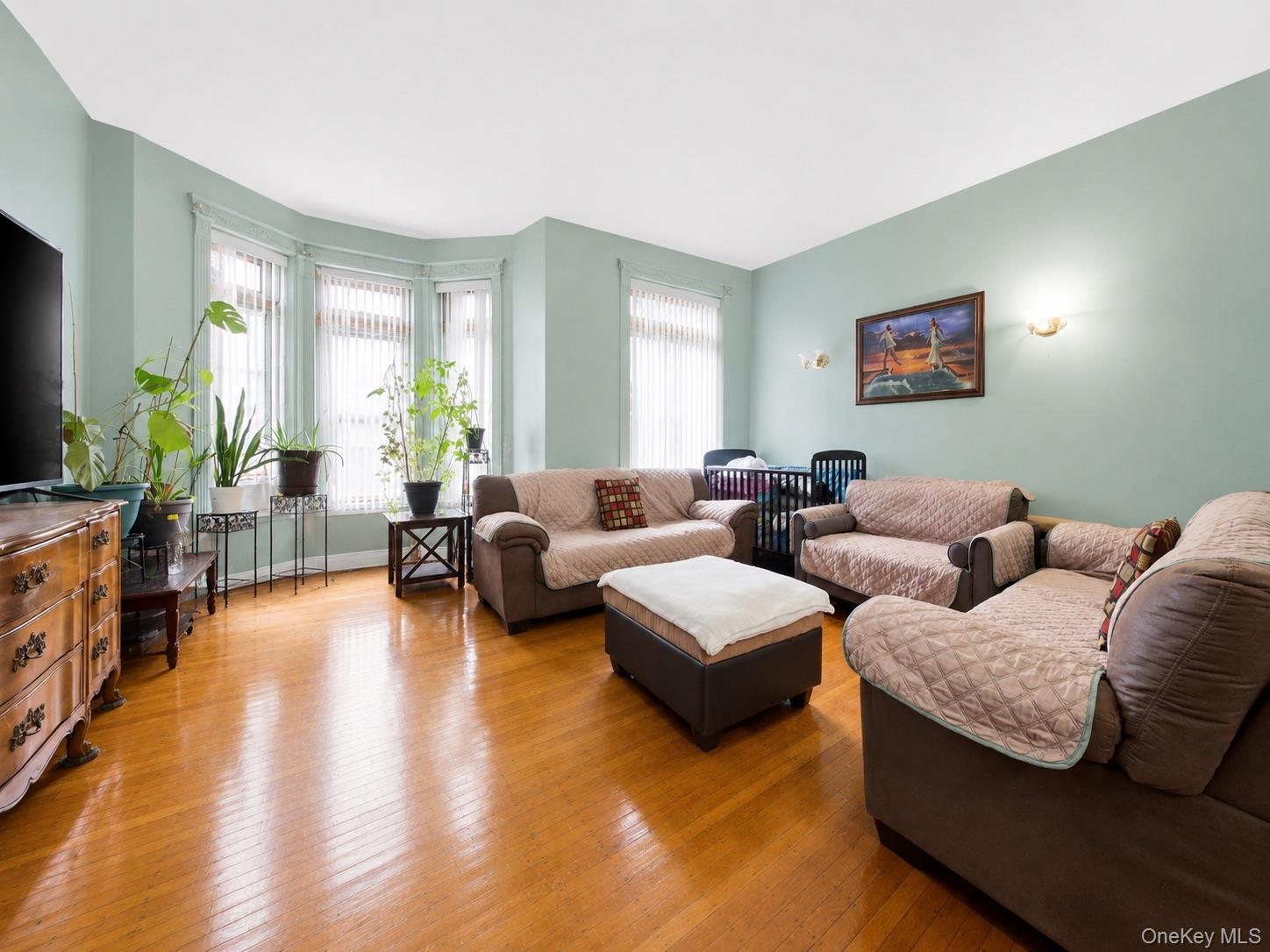 210 Brooklyn Avenue Property Photo 10