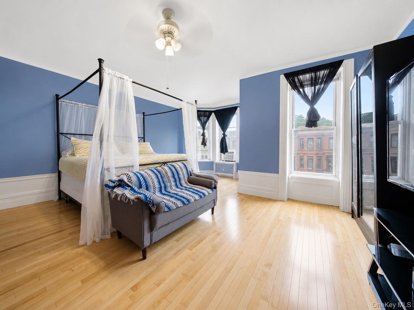 210 Brooklyn Avenue Property Photo 13