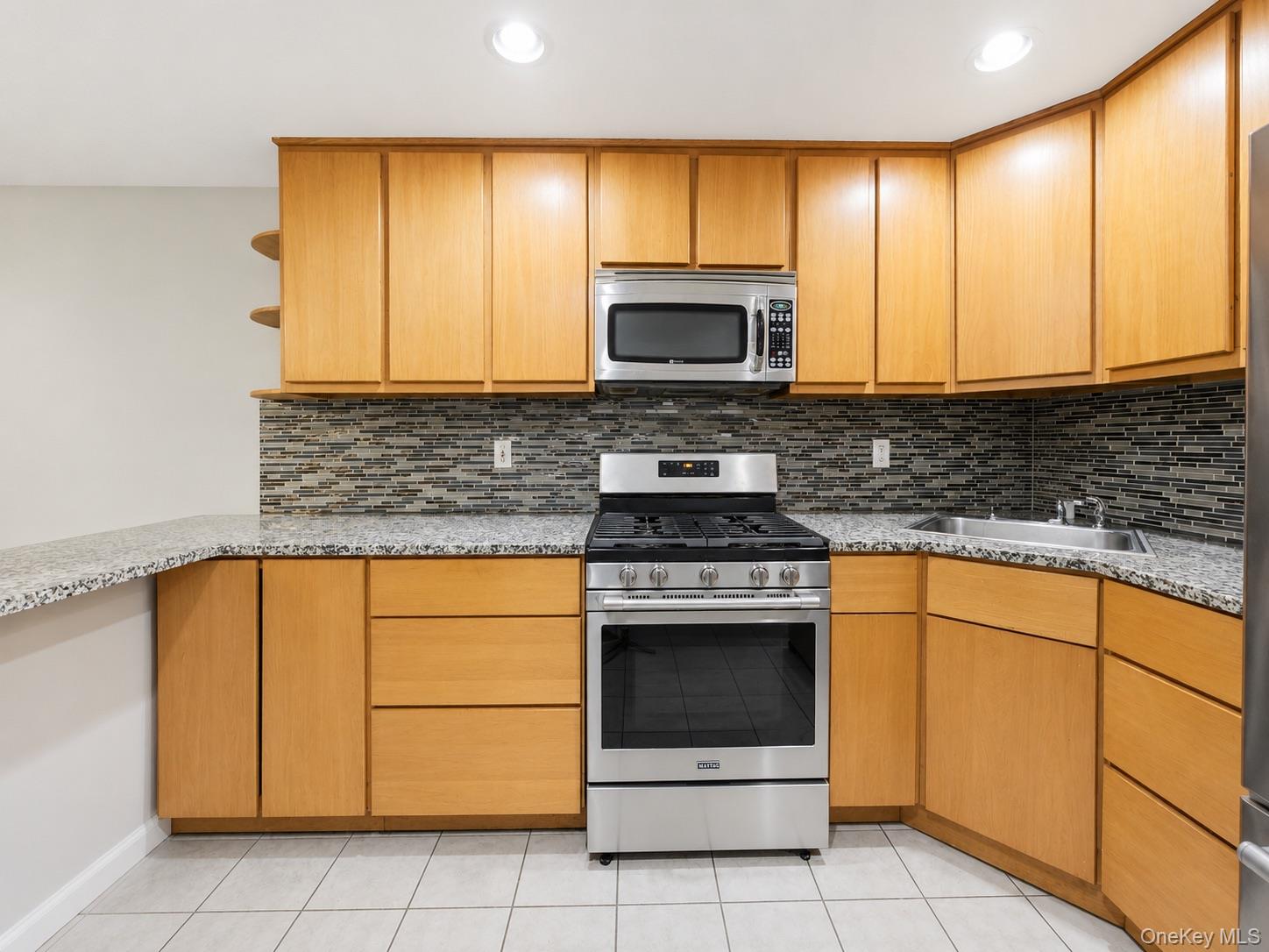 210 Brooklyn Avenue Property Photo 15