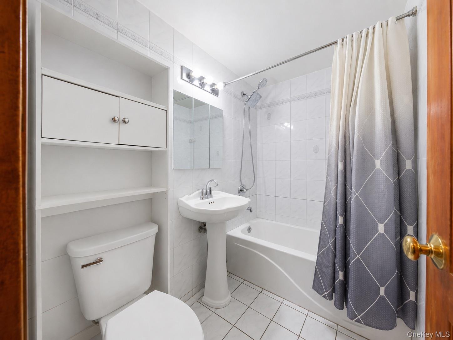 210 Brooklyn Avenue Property Photo 21