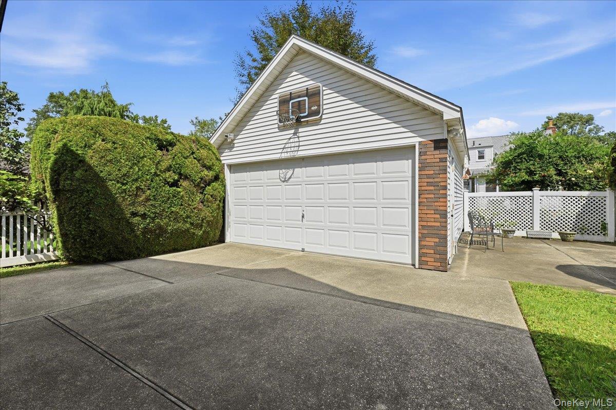 73 Chestnut Avenue Property Photo 29