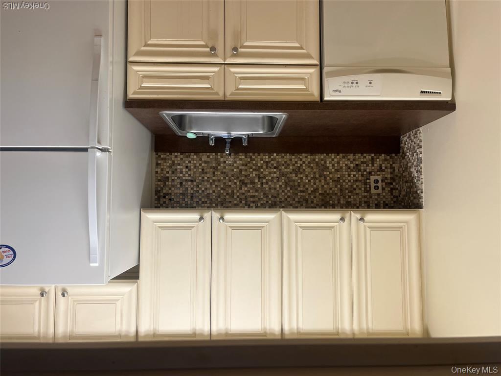 725 Miller Avenue #123 Property Photo 5