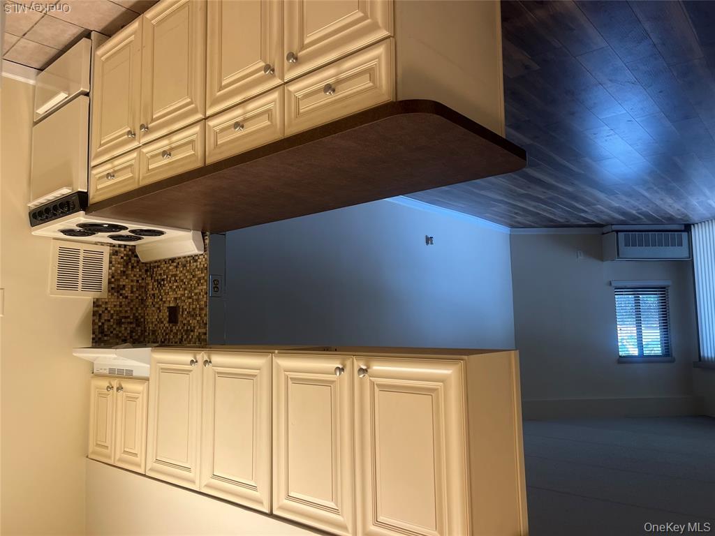 725 Miller Avenue #123 Property Photo 6
