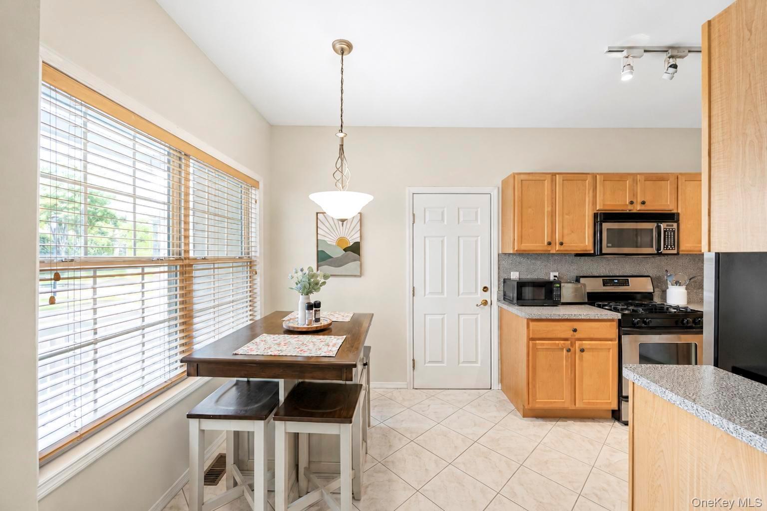 51 Deer Valley Drive Property Photo 3