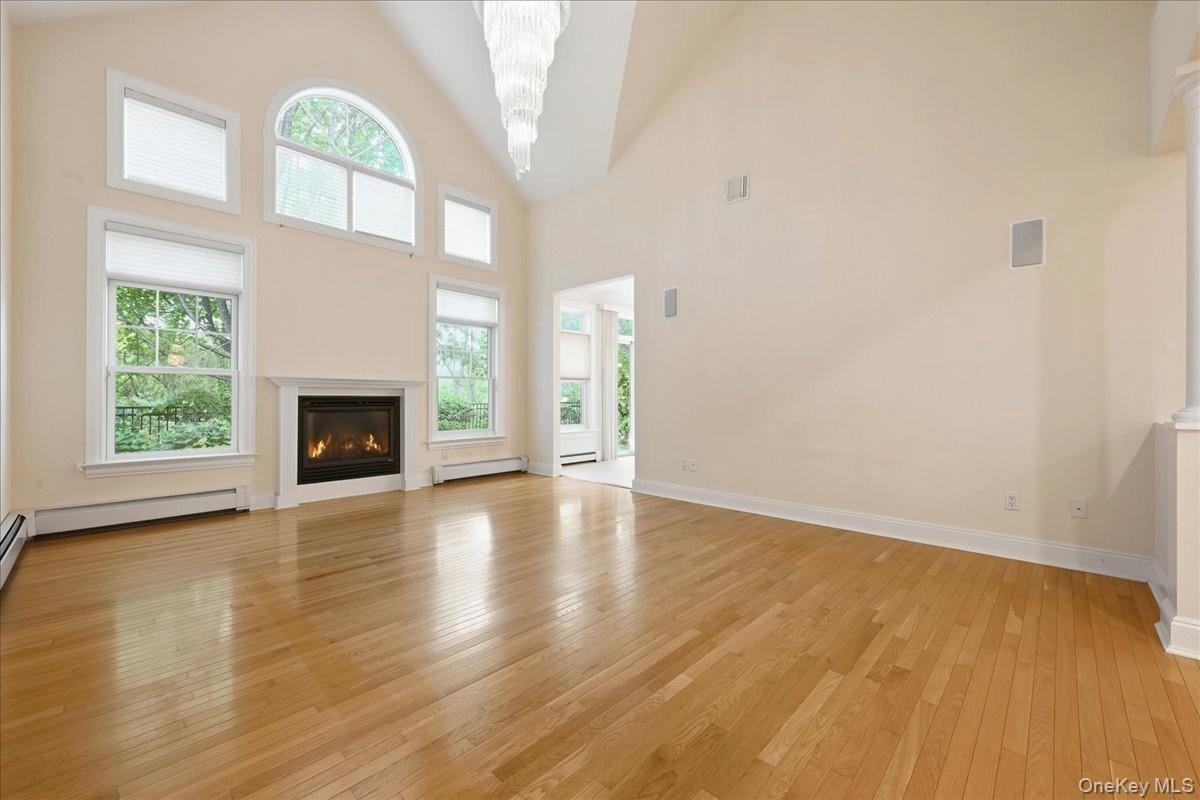 15 W Overlook Property Photo 4