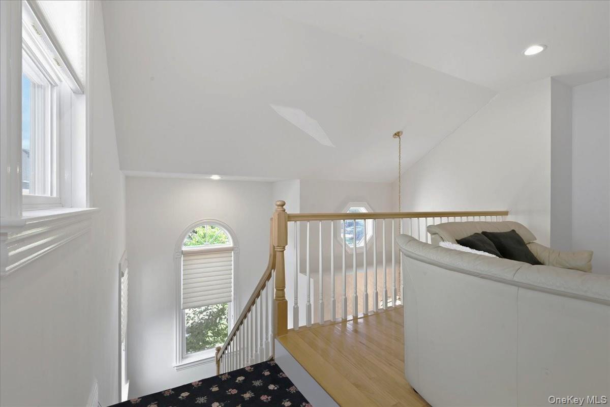 15 W Overlook Property Photo 21