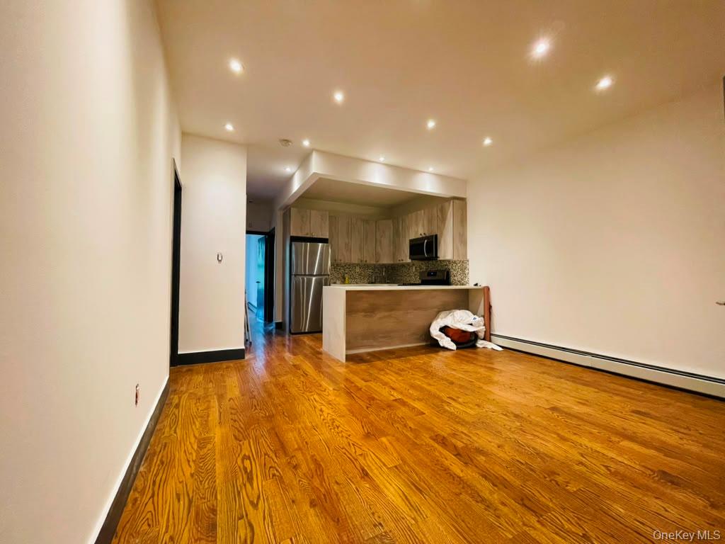 383 Essex Street Property Photo 3