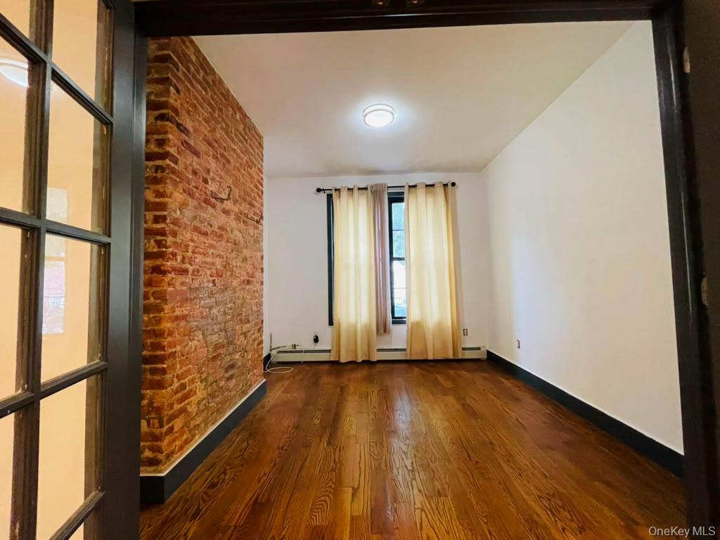 383 Essex Street Property Photo 5