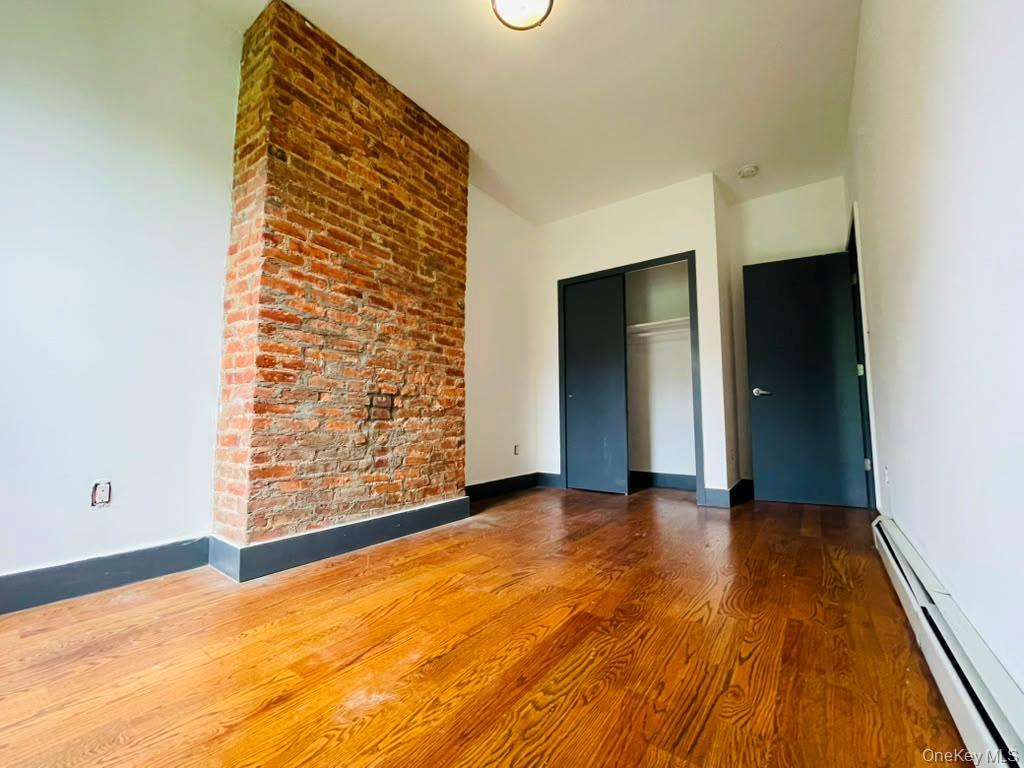 383 Essex Street Property Photo 7