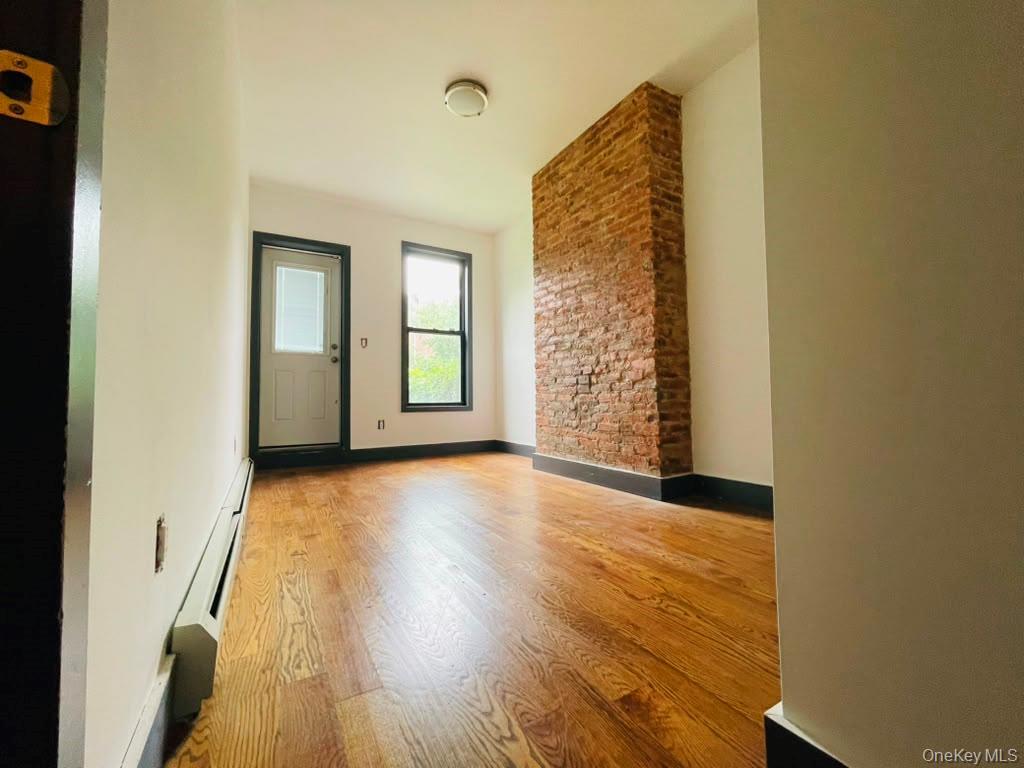 383 Essex Street Property Photo 10