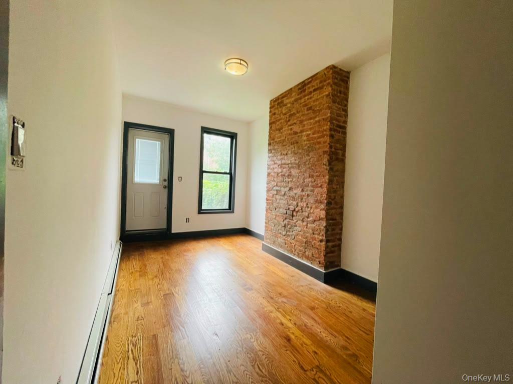 383 Essex Street Property Photo 11