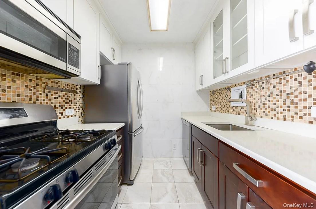 62-54 97th Place 11a Property Photo 2
