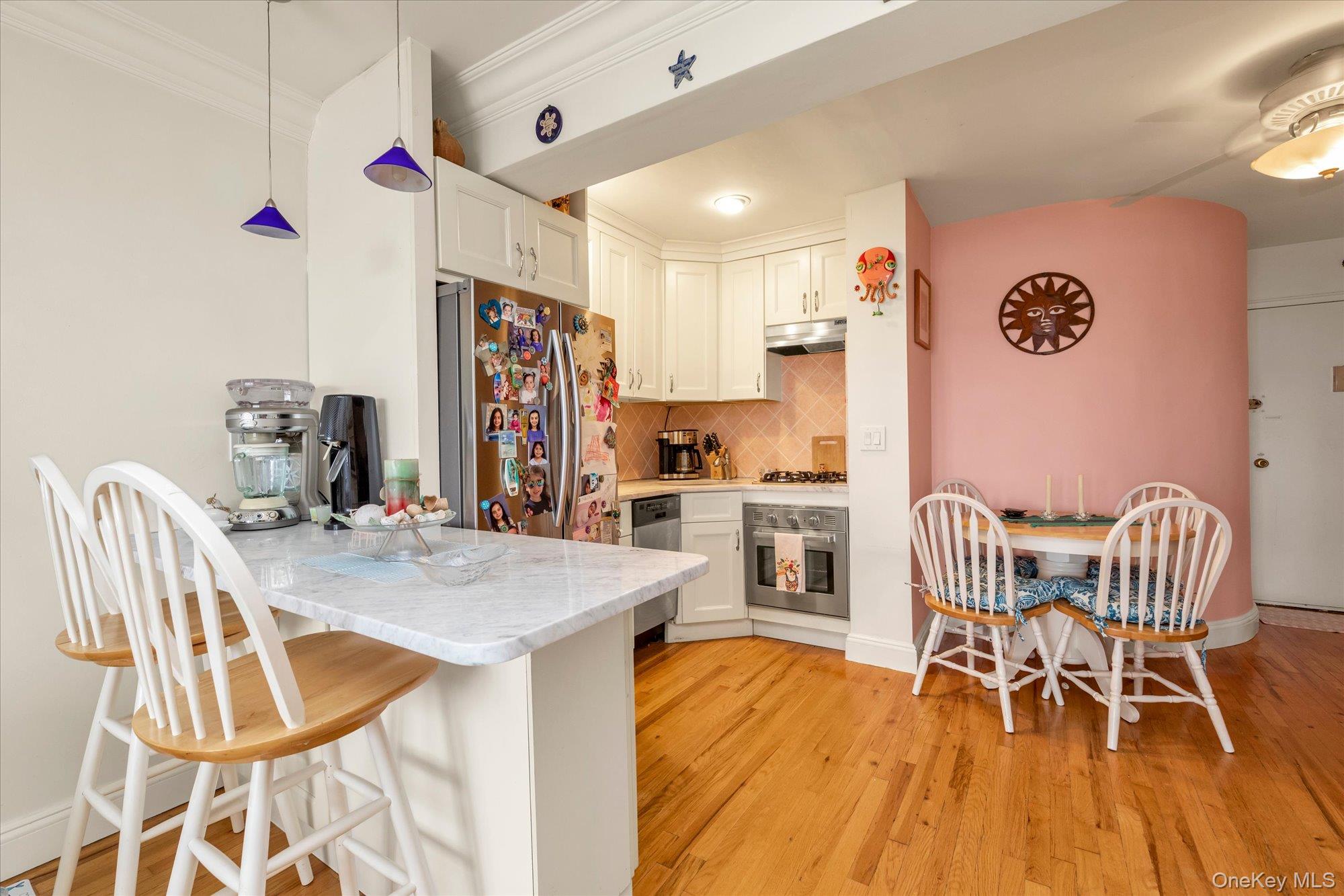 1 E Broadway 6a Property Photo 4