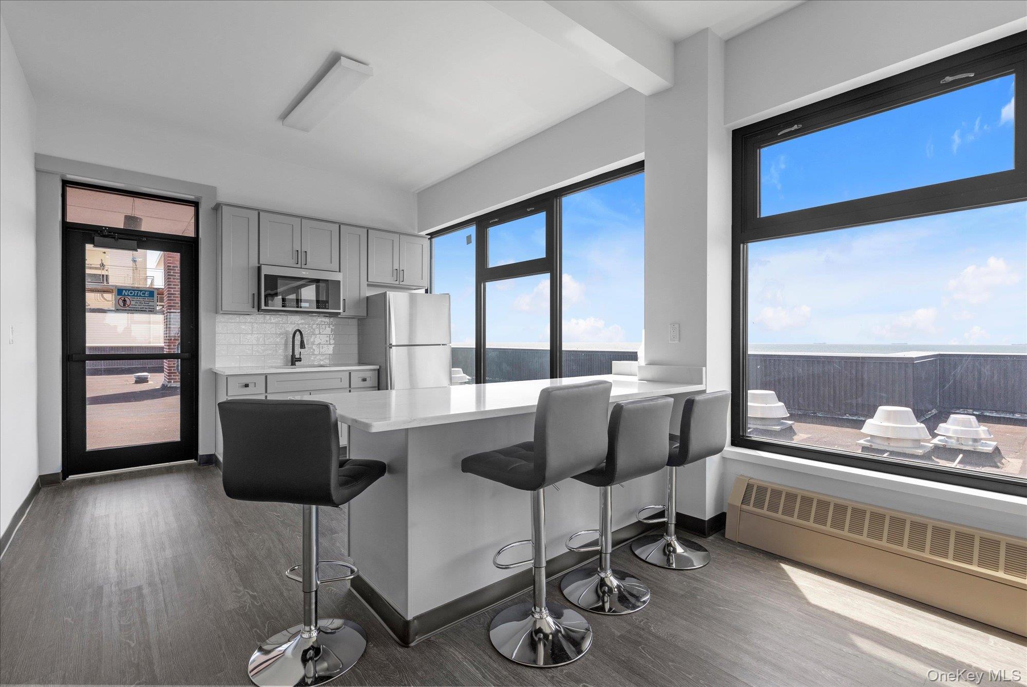 1 E Broadway 6a Property Photo 18