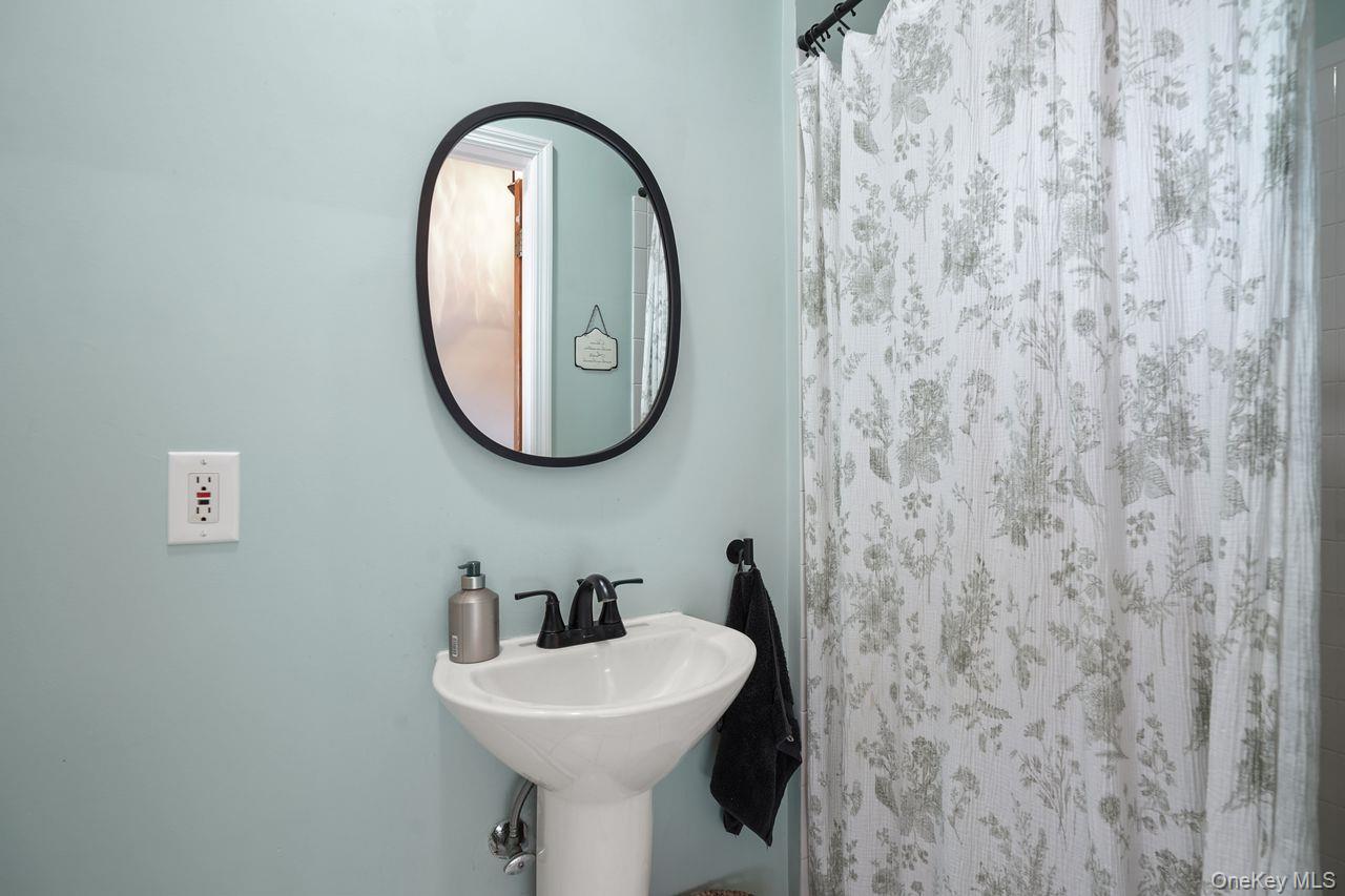 7 Nash Road Property Photo 11