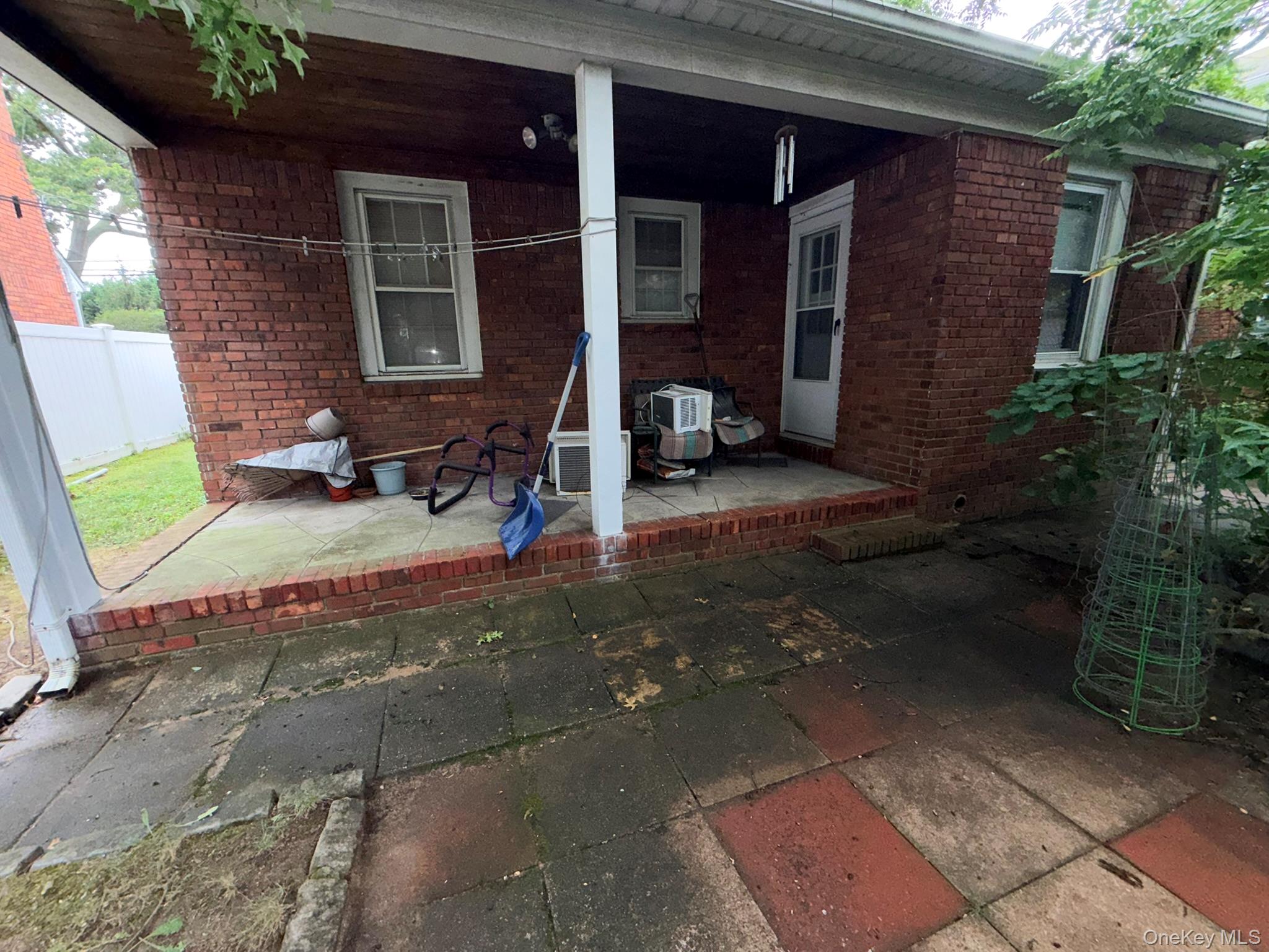 2284 Wynsum Avenue Property Photo 9