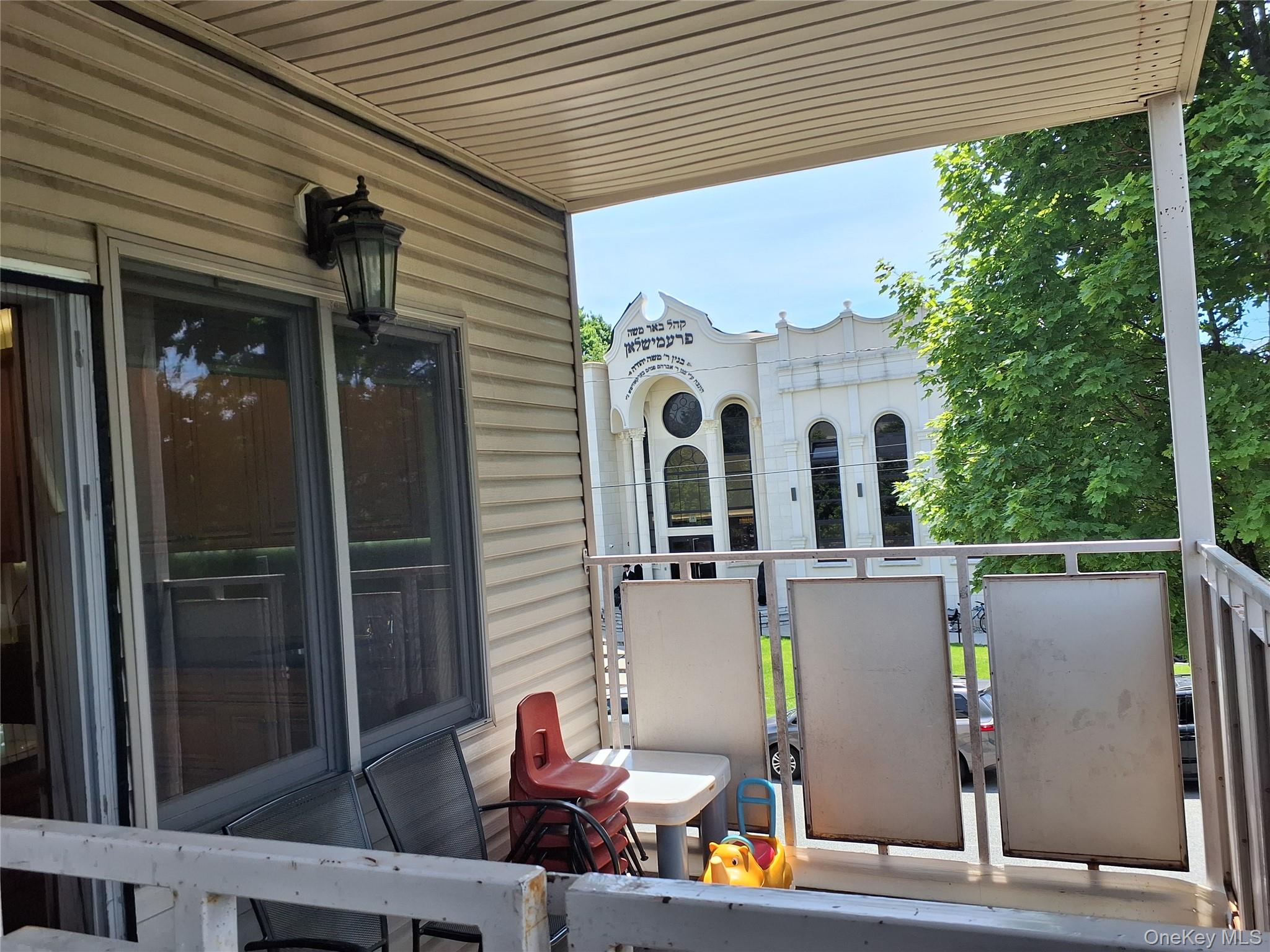 40 Herrick Avenue 201 Property Photo 5