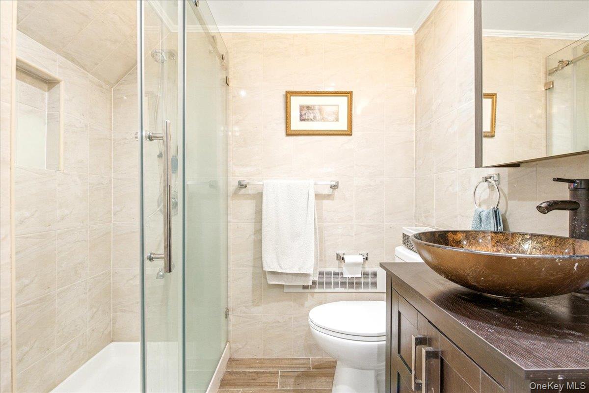 67-30 Harrow Street Property Photo 35